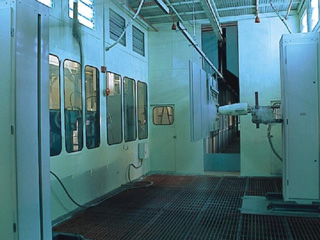 Pinuh enclosed chamber semprot éléktrostatik