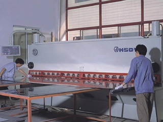 CNC jeklena plošča shearer
